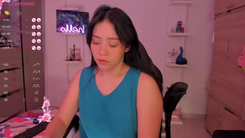 saraowens online show from August 1, 1:02 pm