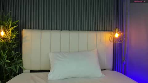 Sara   online show from November 18, 10:46 pm