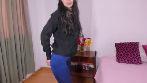 Sara   online show from September 30, 4:06 pm