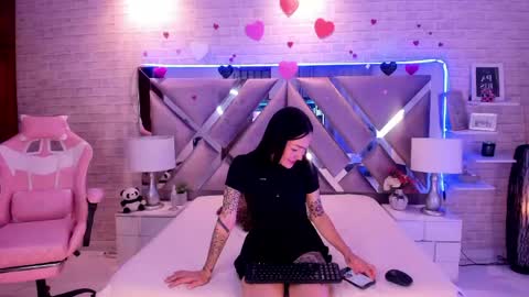 Sara  online show from March 24, 3:07 pm