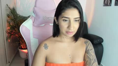 saratukkerr online show from December 16, 4:52 am