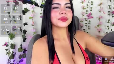 saray__jones online show from August 4, 7:43 pm