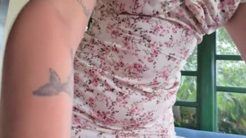 sarazuletaa online show from April 17, 2:41 pm