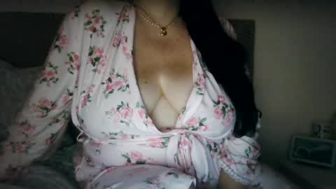 Snapshot of saretta46 chatting on October 16, 12:32 am Sara online show from October 16, 12:32 am