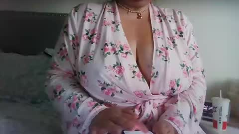 Snapshot of saretta46 chatting on October 11, 5:27 pm Sara online show from October 11, 5:27 pm