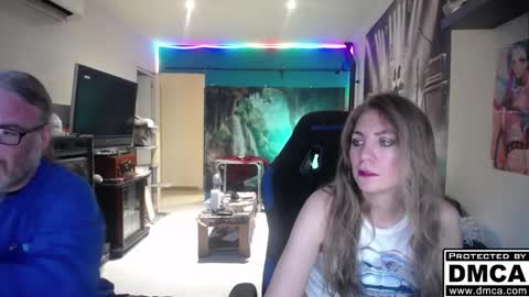 Giselle and Jay online show from November 27, 7:27 am