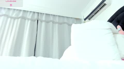 Sary Rousse online show from April 19, 6:10 pm