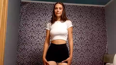 Snapshot of sary_vibe chatting on September 13, 3:14 pm Valentina online show from September 13, 3:14 pm