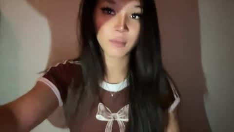 Sassygirl online show from April 1, 12:00 am