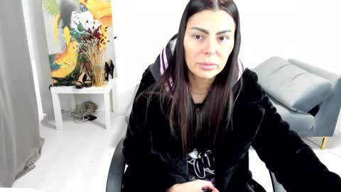 sassytiff online show from January 14, 2:58 pm