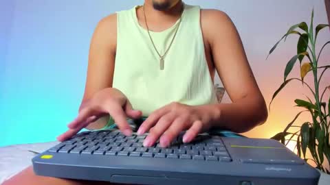     online show from November 13, 8:06 am