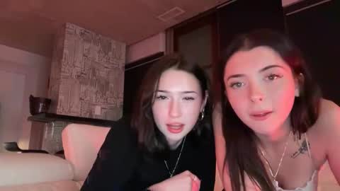 satans_snowbunny online show from November 15, 1:51 am