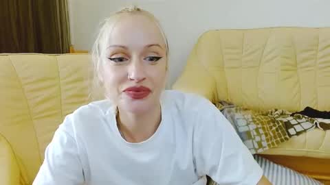 Satinqueen90 online show from September 19, 9:24 am