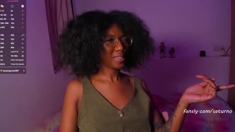 Snapshot of saturno_vibes chatting on October 17, 8:51 am saturno_vibes online show from October 17, 8:51 am