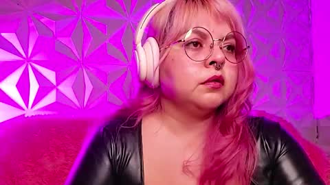 Gina George online show from February 25, 1:53 am