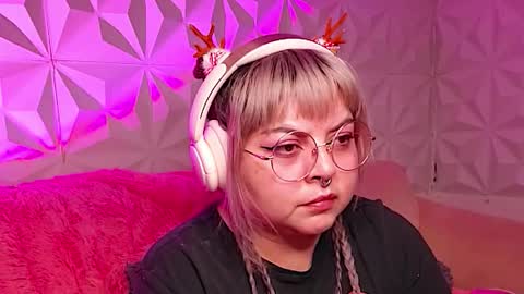 Gina George online show from December 3, 1:37 am