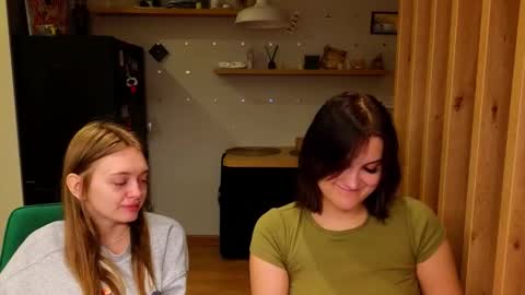 Snapshot of sav_anna chatting on October 15, 3:13 pm LUNA and ANNA online show from October 15, 3:13 pm
