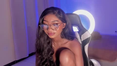 Savannahwildee online show from February 9, 3:11 am