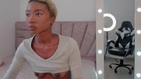 Savannahwildee online show from October 14, 2:42 pm