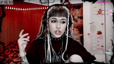 Snapshot of say_mary chatting on December 23, 5:22 pm pronoun she. name Mary. age 21. online show from December 23, 5:22 pm