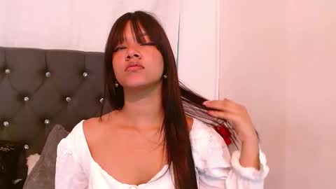 saykimmy online show from February 12, 3:32 am