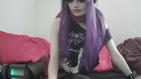 Snapshot of sc4r3d_v4mp chatting on September 19, 8:12 pm Scary online show from September 19, 8:12 pm