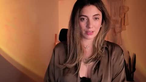 Venus online show from November 2, 3:01 pm