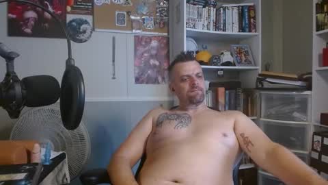 Snapshot of scarecrow2wm chatting on September 15, 8:10 pm Kent Clark online show from September 15, 8:10 pm