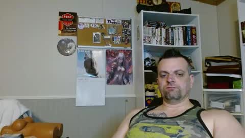 Snapshot of scarecrow2wm chatting on March 10, 2:39 am Kent Clark online show from March 10, 2:39 am