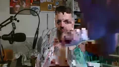 Snapshot of scarecrow2wm chatting on October 11, 3:55 am Kent Clark online show from October 11, 3:55 am