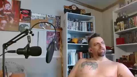 Snapshot of scarecrow2wm chatting on October 19, 5:50 pm Kent Clark online show from October 19, 5:50 pm