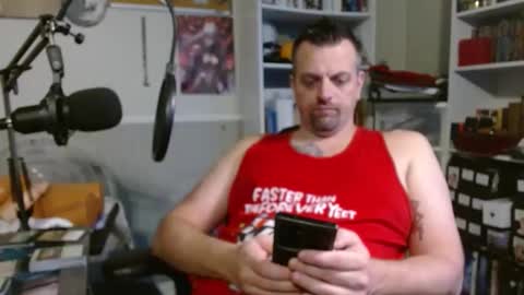 Snapshot of scarecrow2wm chatting on October 26, 9:47 pm Kent Clark online show from October 26, 9:47 pm