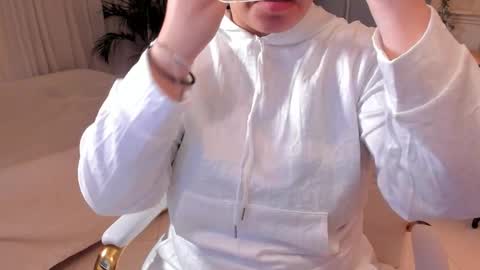 Snapshot of scarlet_miller_1 chatting on September 14, 1:56 pm Celeste online show from September 14, 1:56 pm
