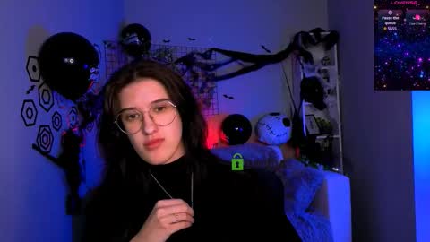 scarlet PVT is open online show from October 23, 9:48 pm