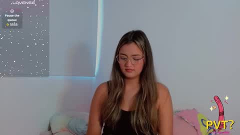 Snapshot of scarlet_rose__ chatting on October 17, 8:46 pm Scarlet online show from October 17, 8:46 pm
