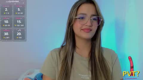 Snapshot of scarlet_rose__ chatting on September 13, 8:33 pm Scarlet online show from September 13, 8:33 pm