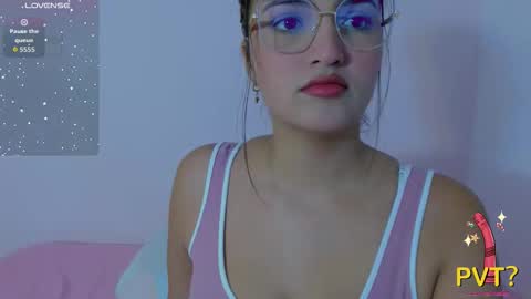 Snapshot of scarlet_rose__ chatting on September 25, 4:41 am Scarlet online show from September 25, 4:41 am