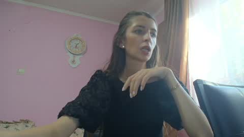 Scarlet online show from May 27, 3:20 pm
