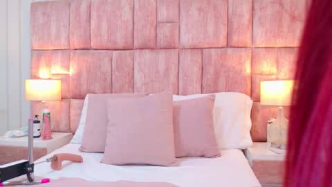 Scarlet Fooxs online show from March 19, 1:27 pm