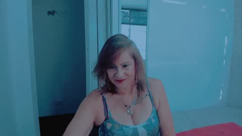 Snapshot of scarlethoot_ chatting on January 17, 11:59 am S C A R L E T online show from January 17, 11:59 am