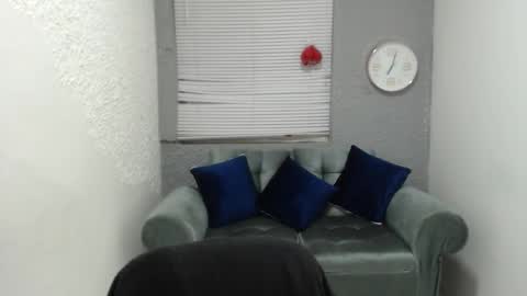 scarlethsexy69 online show from October 21, 7:06 pm