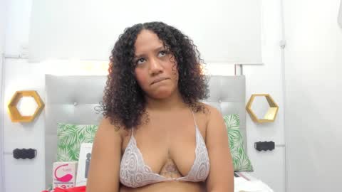 scarlett_fox20 online show from March 7, 1:18 pm