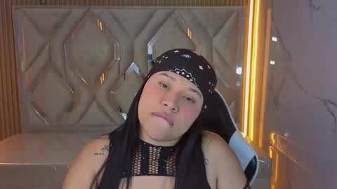 scarlett_tx_ online show from March 12, 1:26 pm