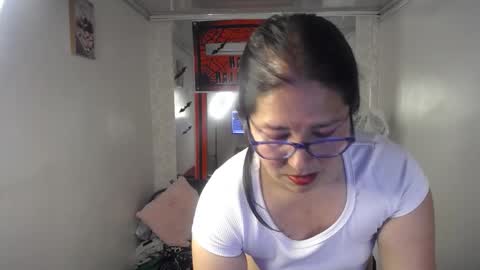 scarlett_widow online show from October 19, 2:49 am