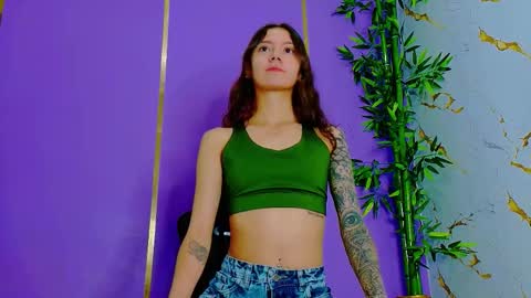 Snapshot of scarlettjones_x chatting on September 20, 4:10 pm Scarlet online show from September 20, 4:10 pm