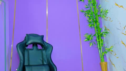 Snapshot of scarlettjones_x chatting on October 15, 12:58 am Scarlet online show from October 15, 12:58 am
