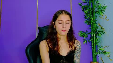 Snapshot of scarlettjones_x chatting on September 28, 2:20 am Scarlet online show from September 28, 2:20 am