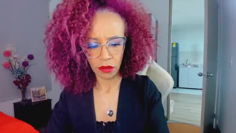 Scarlett online show from January 10, 10:15 pm