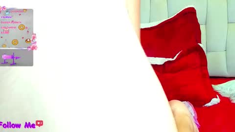 Snapshot of scarlleth_1 chatting on March 5, 3:18 pm scarllet online show from March 5, 3:18 pm