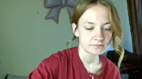 Elsa online show from June 30, 11:53 am